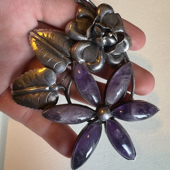 Stunning large Sterling silver and amethyst pin brooch